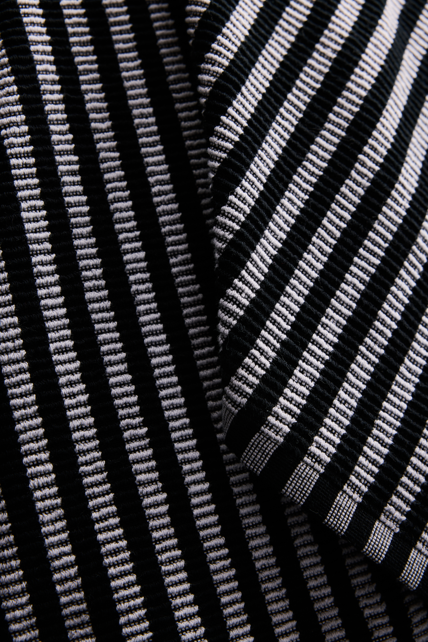 71179-1488-01-06_3; Finlayson Raita Kylpypyyhe Musta / Harmaa / 70x150 cm