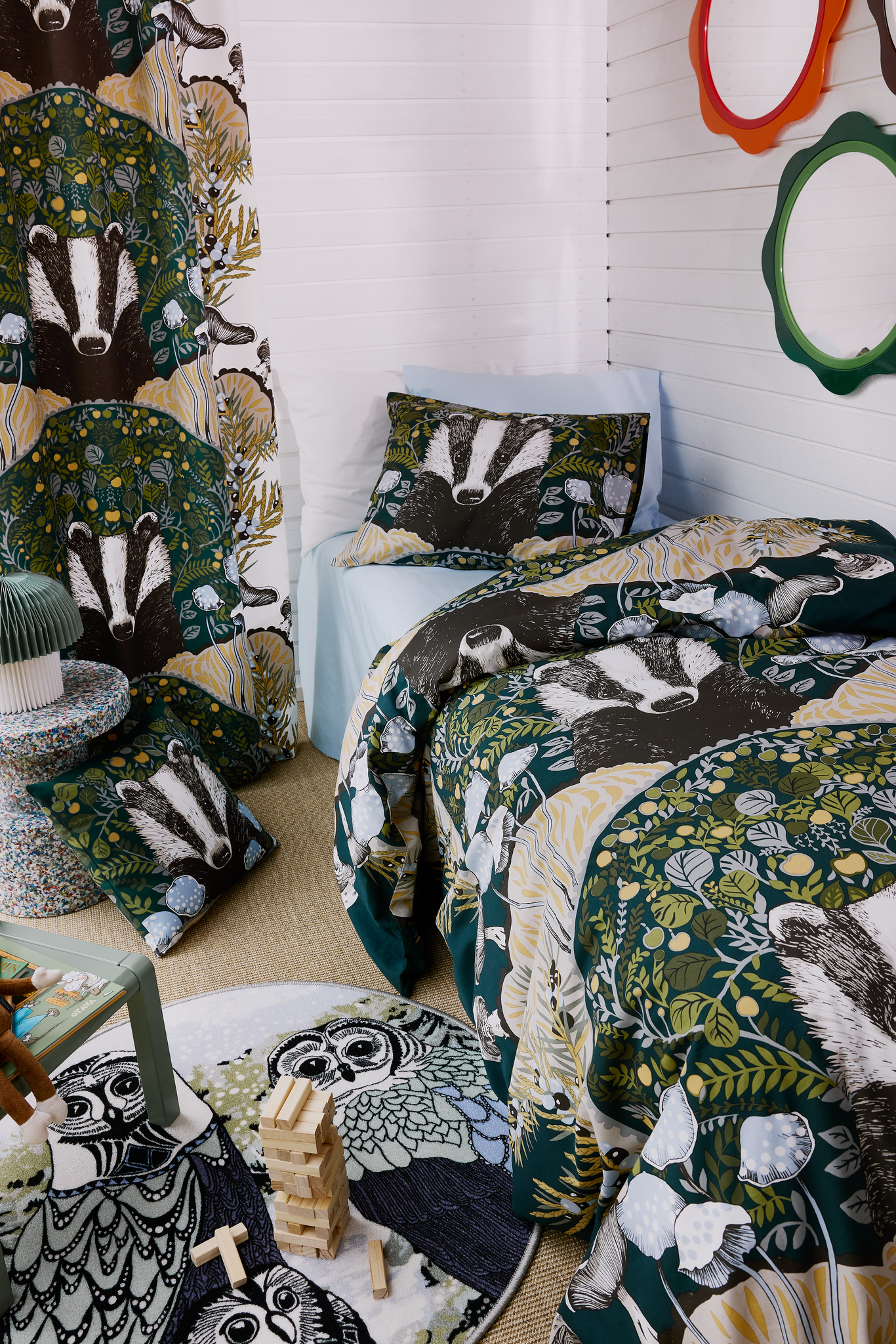 106670-7801_1; Finlayson Yövuoro Curtains Vihreä-valkoinen / 140x240 cm