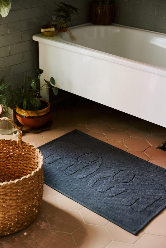 Elefantti kylpymatto loistopaivat