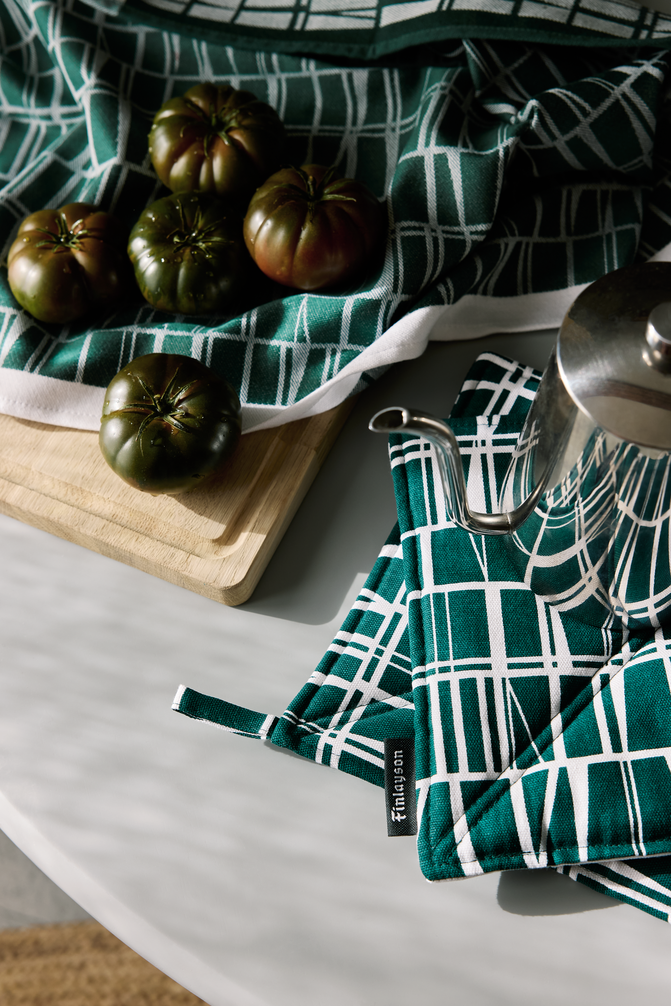 80017-3435-54-10_2; Finlayson Coronna Patalappu 2kpl Tummanvihreä / 22x22 cm