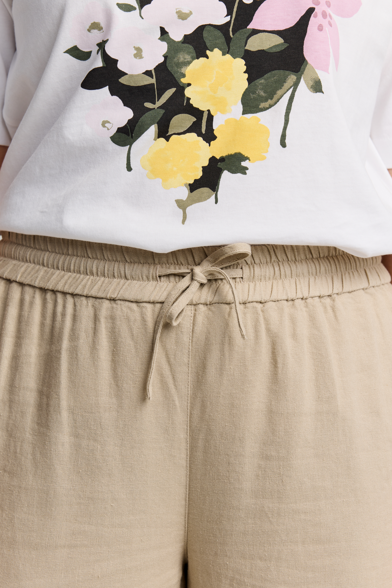 22782470006_6; 22782470005_6; 22782470004_6; 22782470003_6; 22782470002_6; 22782470001_6; Finlayson Housut Vaalea khaki / 36