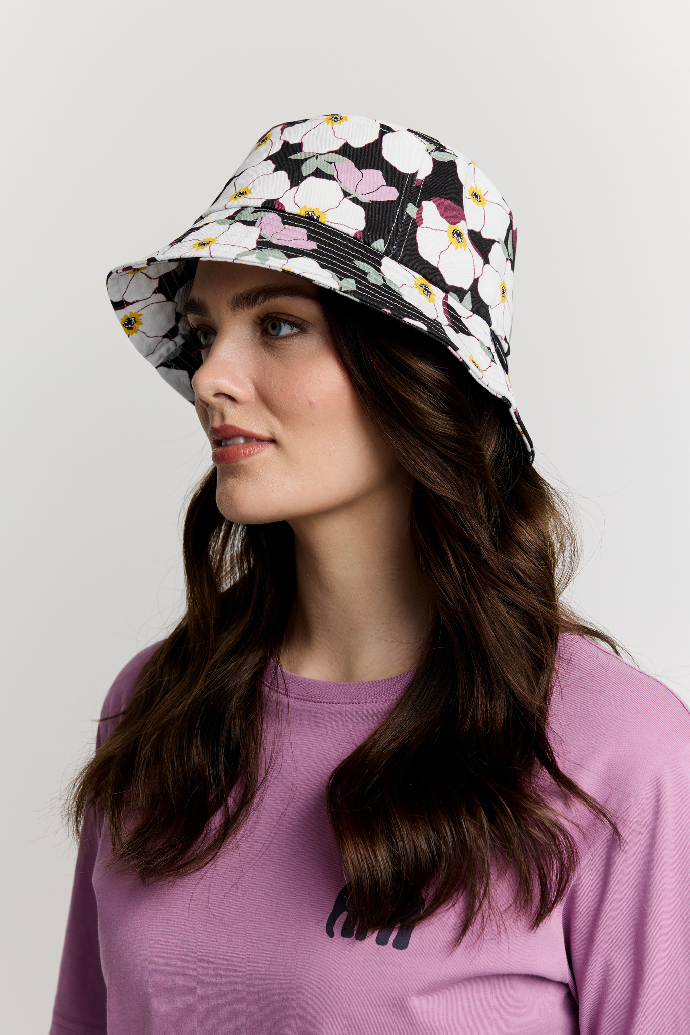 22845379_1; Finlayson RUUSA Lierihattu Malva / Musta / Onesize