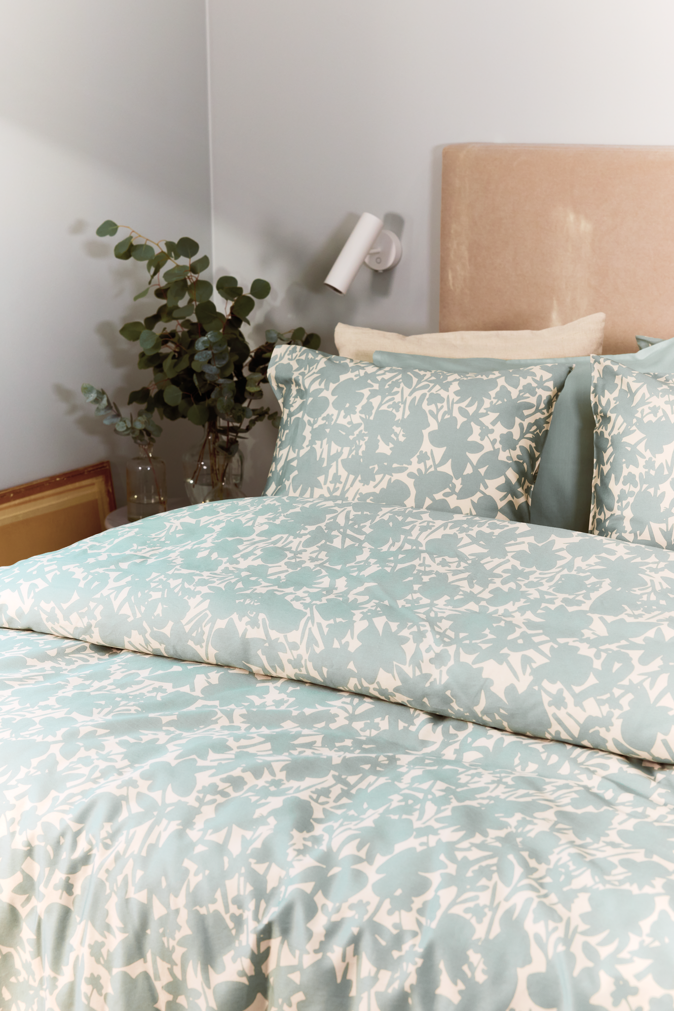 60692-5488-01-05_1; Finlayson Katveessa Parivuoteen satiinipussilakanasetti Salvianvihreä / Beige / 240x210 + 50x60 cm 