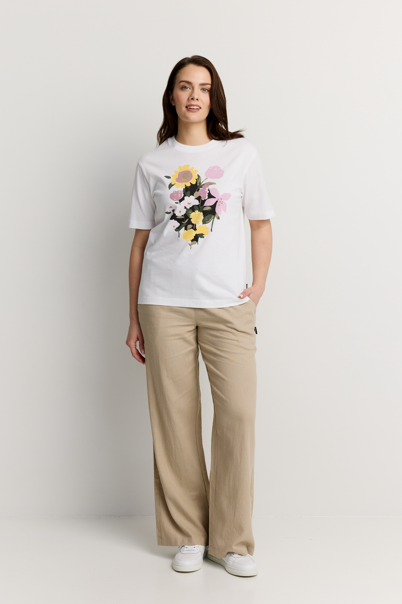 22784440004_2; Finlayson IHANA T-Paita Valkoinen / XL 