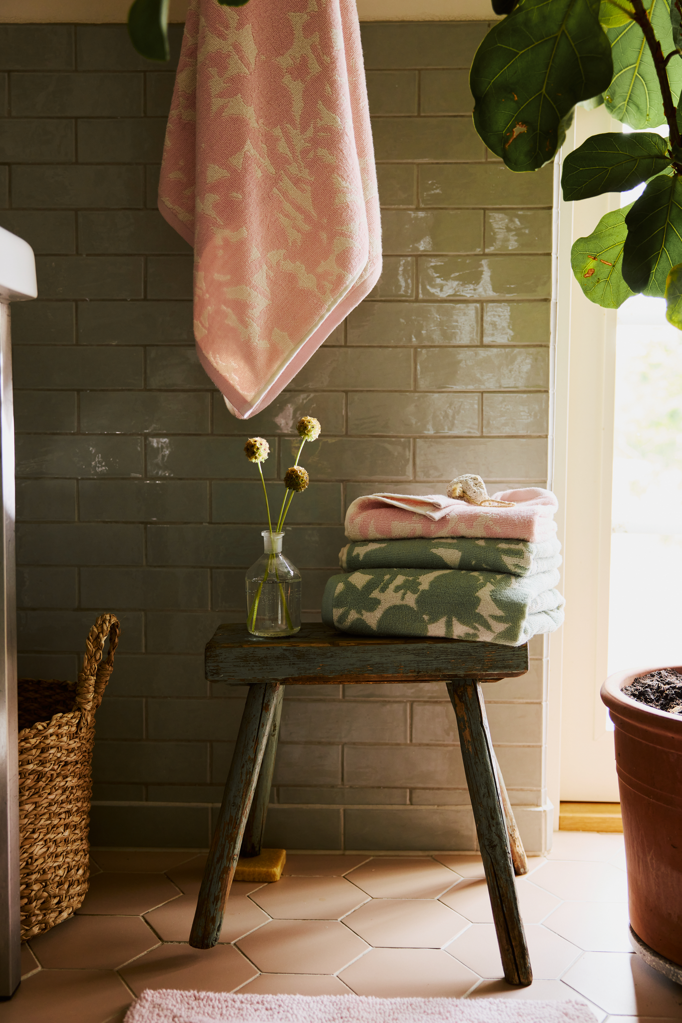 70086-5488-02-06_2; 70087-5488-02-12_2; 70086-5488-01-06_2; 70087-5488-01-12_2; Finlayson Katveessa Käsipyyhe Salvianvihreä / Luonnonvalkoinen / 50x70 cm 