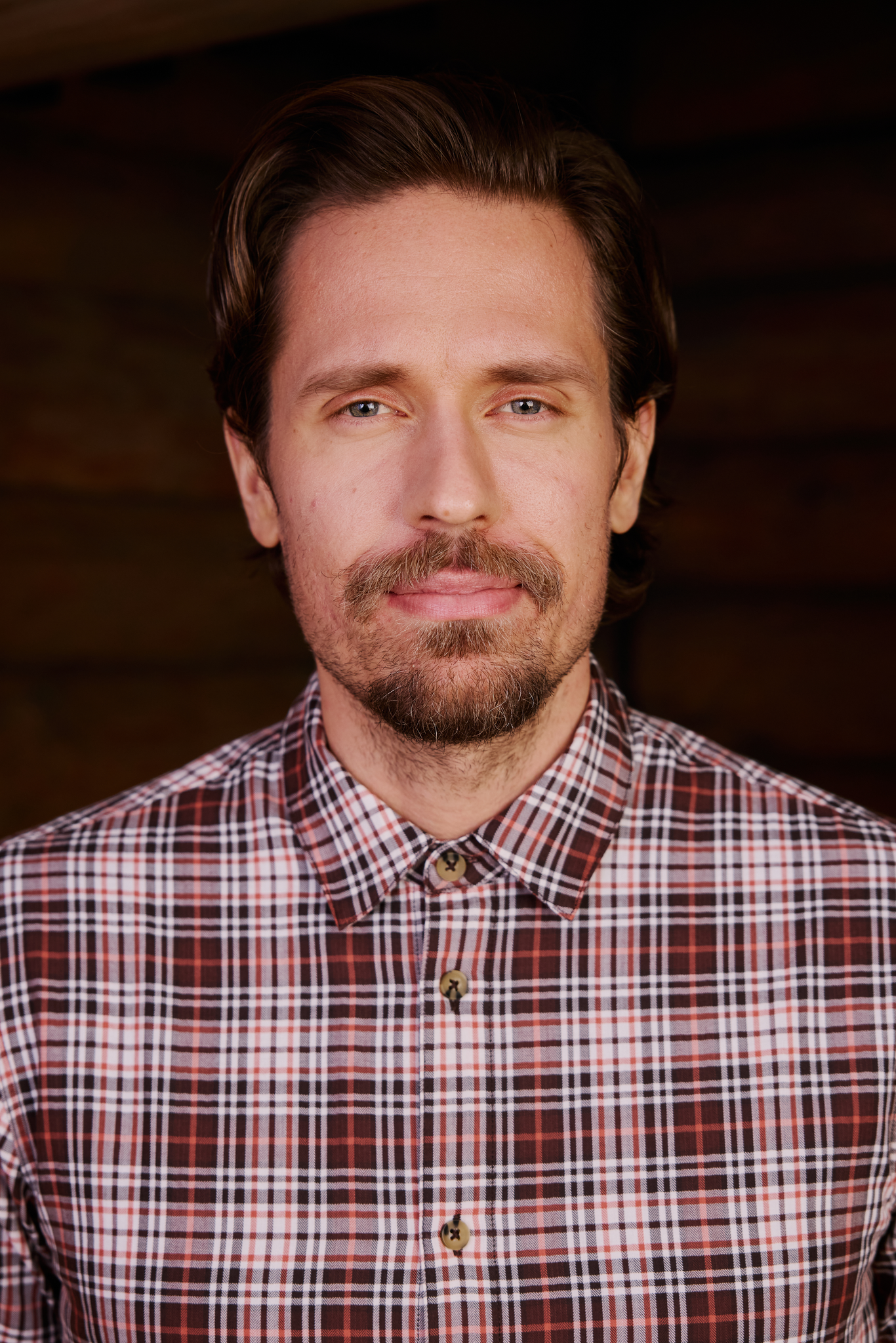 22802221005_3; 22802221004_3; 22802221003_3; 22802221002_3; Finlayson Reino Paita Ruskea / M 