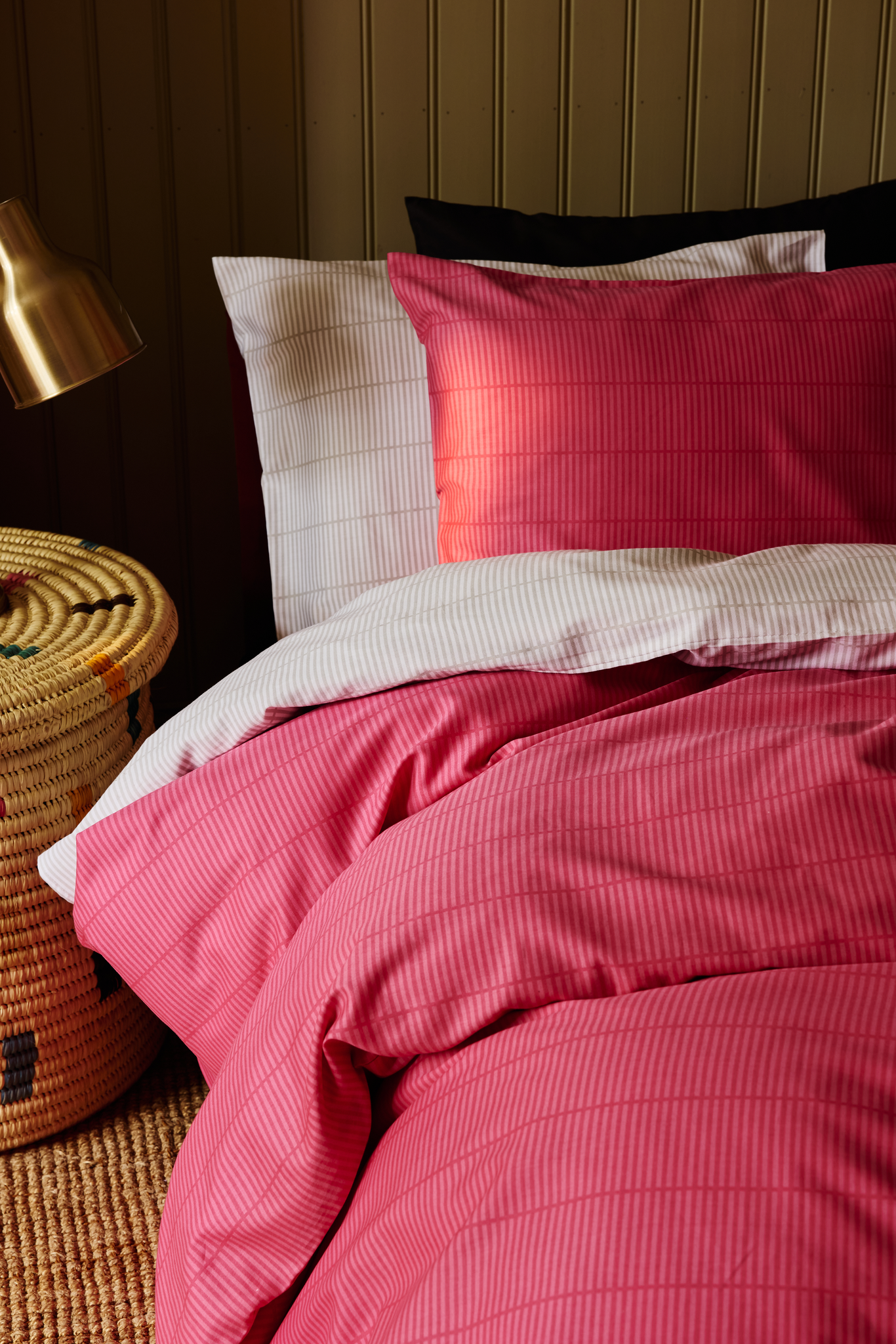 60712-4292-16-06_1; 60712-4292-15-06_1; Finlayson Ruoko Satiinipussilakanasetti Pinkki / 150x210 + 50x60 cm 