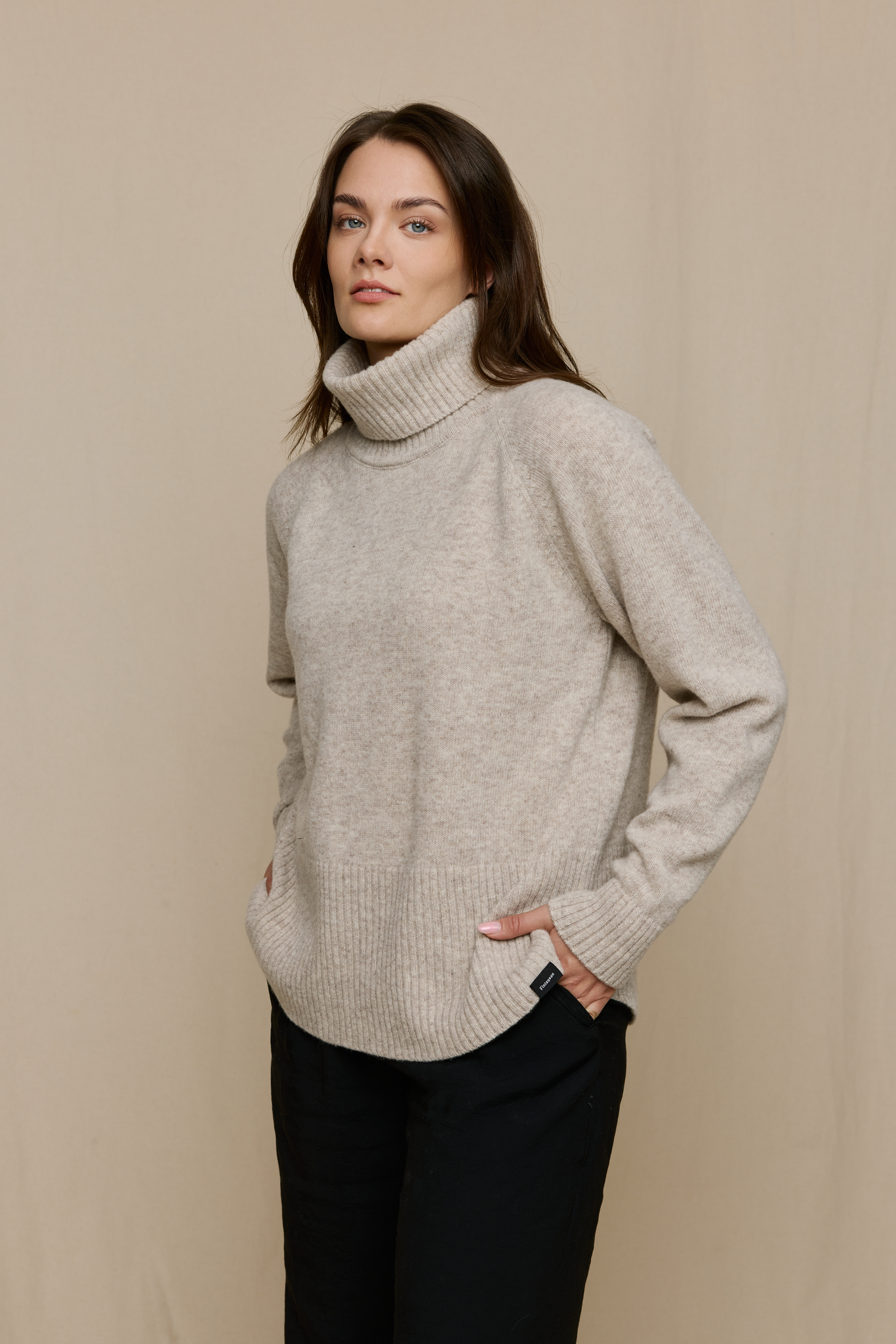FW51003-121-L_2; Finlayson Saima Neule Vaalea beige / L 