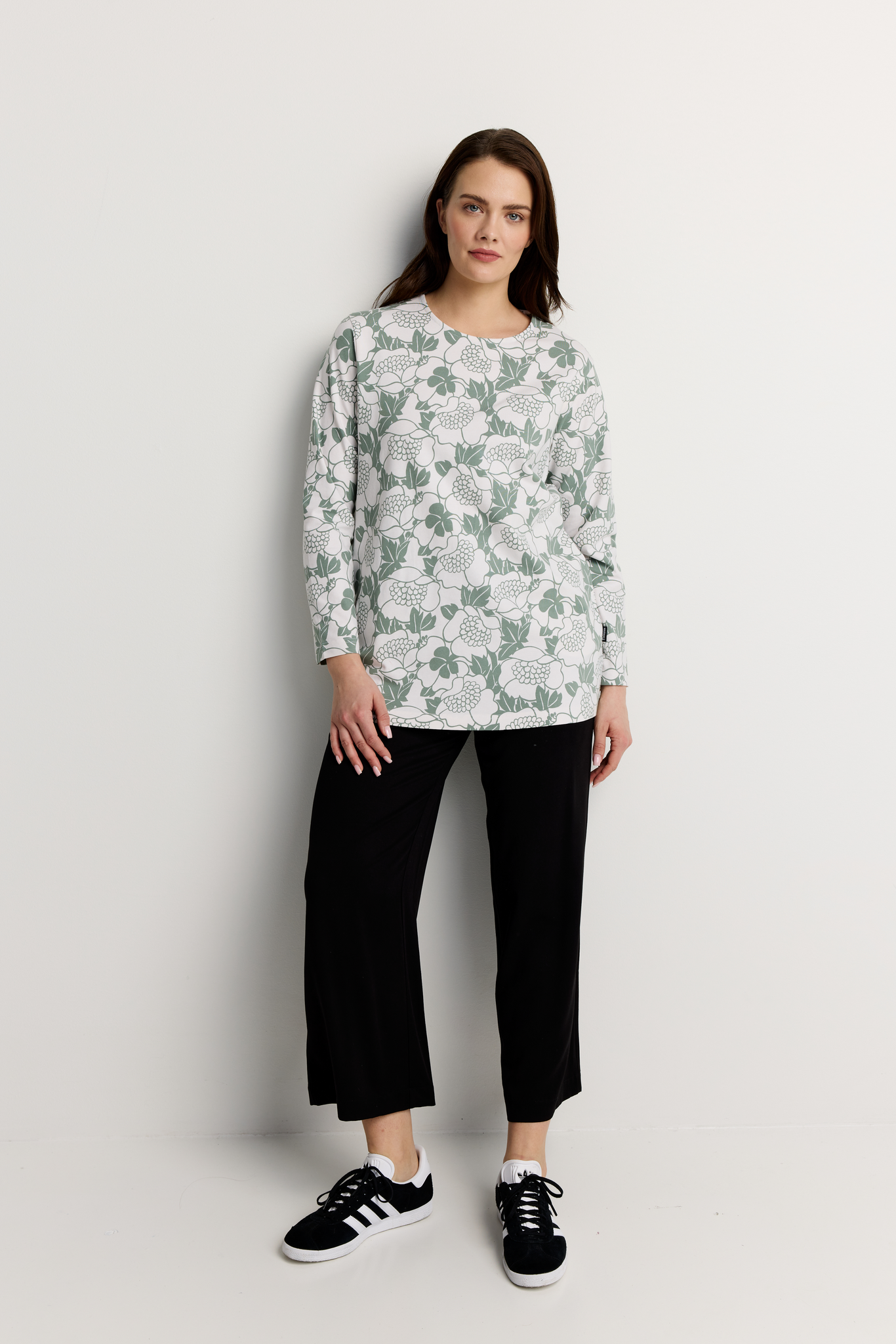 22784443005_1; 22784443004_1; 22784443003_1; 22784443002_1; 22784443001_1; Finlayson ANNUKKA Trikootunika Vaalea salvianvihreä / S 