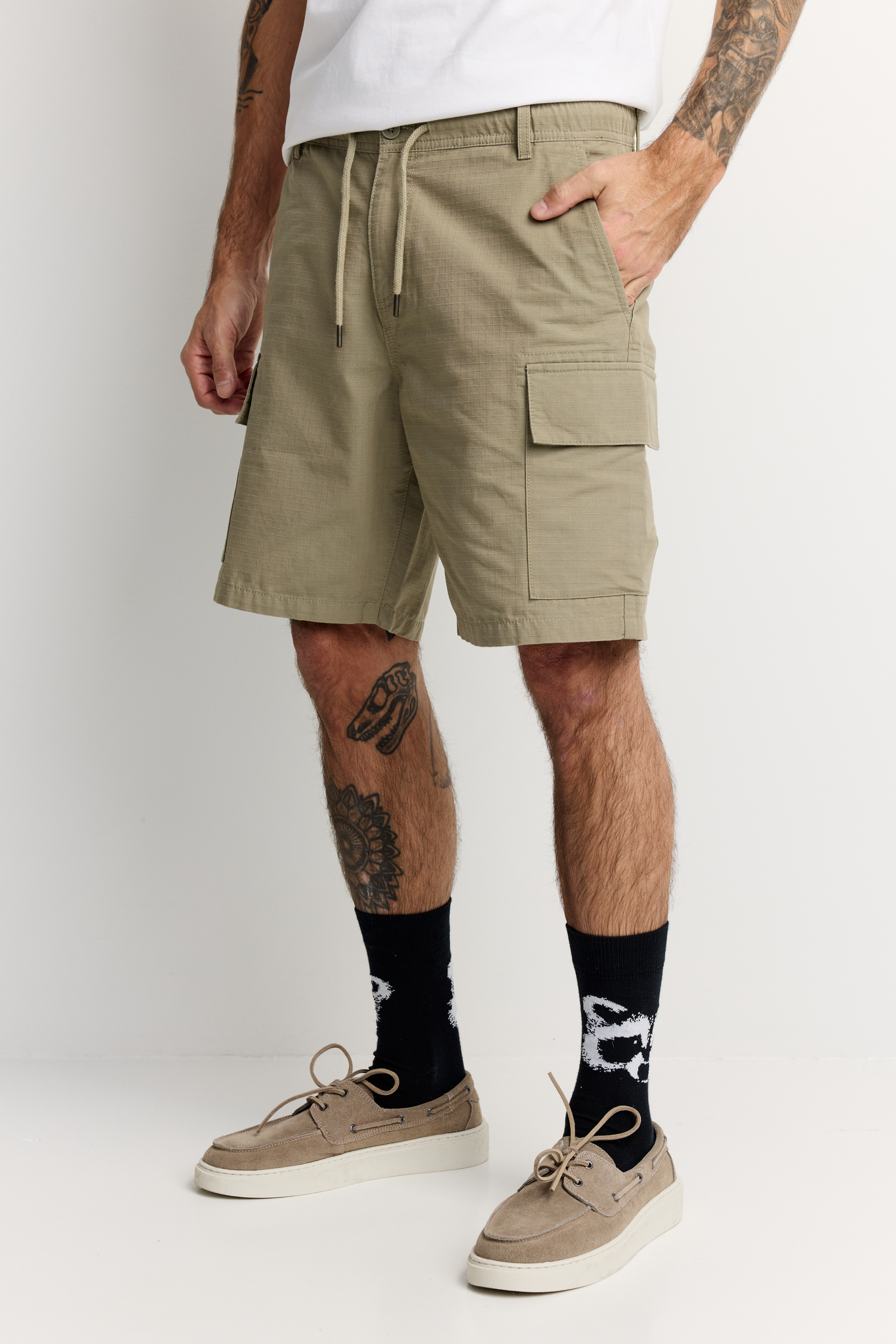 22782545001; 22782545002; 22782545003; 22782545004; 22782545005; Finlayson  Shortsit Oliivinvihreä / XXL 