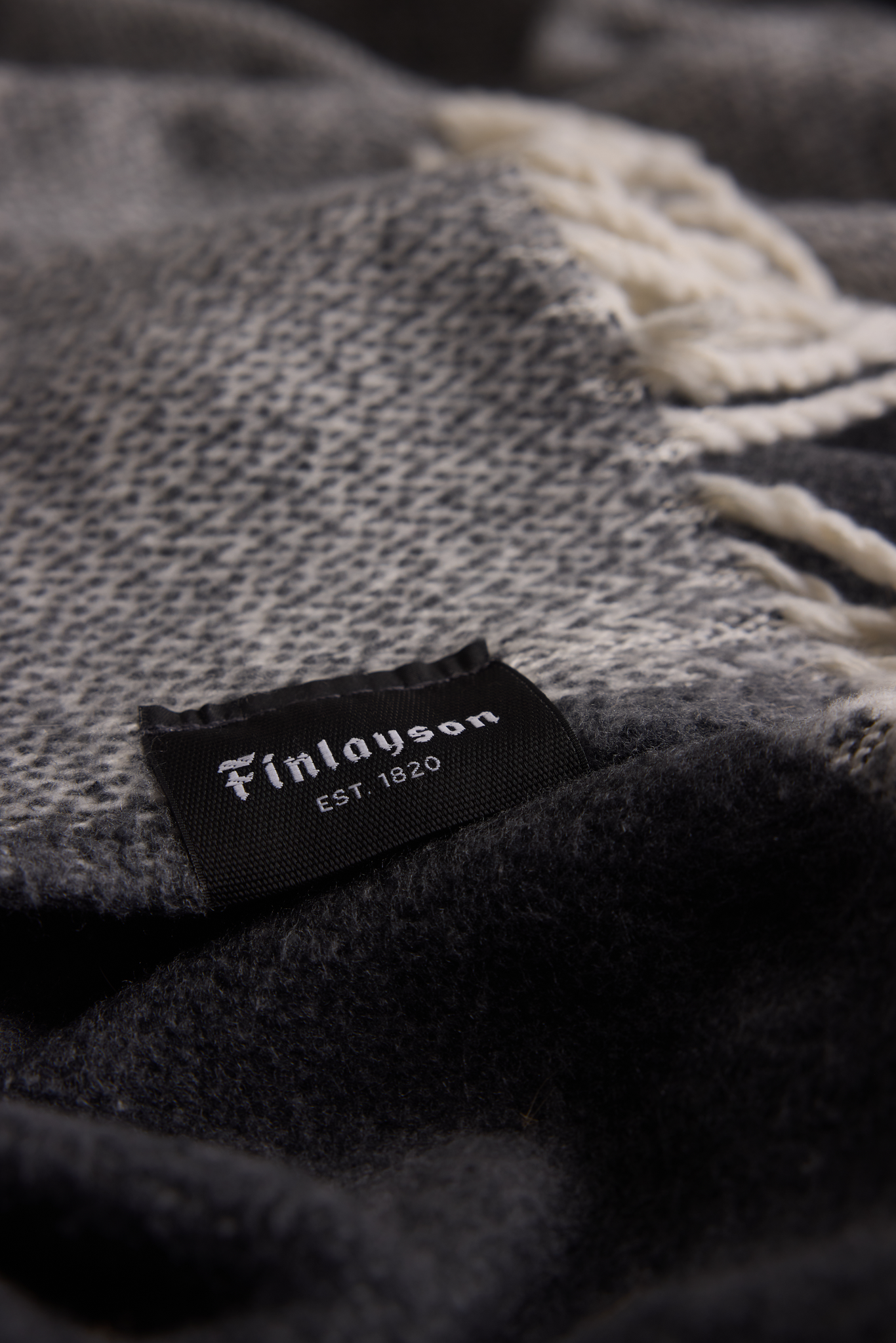 20999-0033-03-04_4; Finlayson Sulo Torkkupeitto Harmaa / 140x160 cm; 