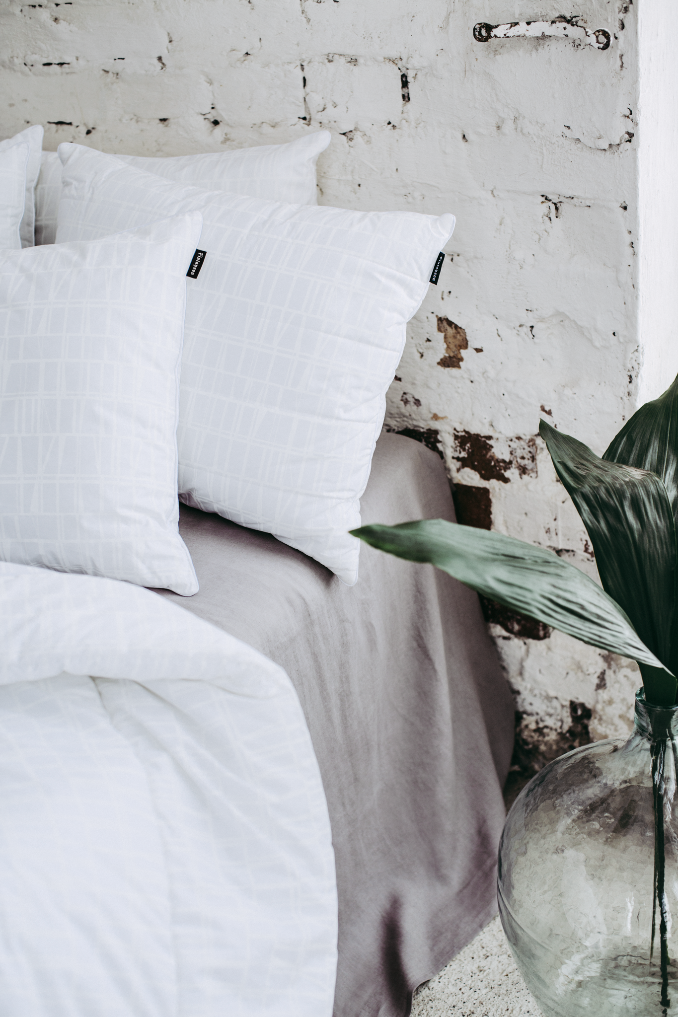 40016-3435-01-08_1; Finlayson Coronna Premium napakka puolikorkea tyyny Valkoinen / 50x60 cm 