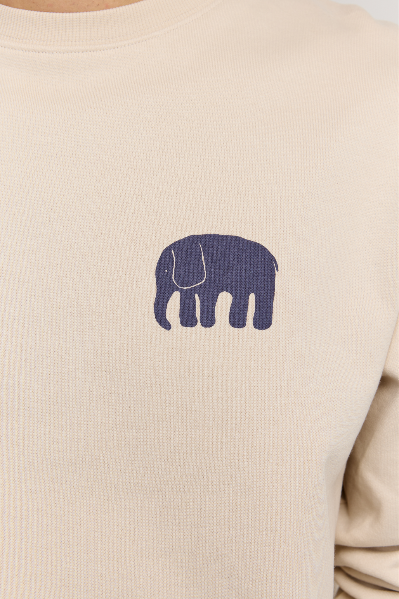 22782522003_4; 22782522005_4; 22782522004_4; 22782522002_4; 22782522001_4; Finlayson ELEFANTTI Collegepusero Vaalea khaki / S 