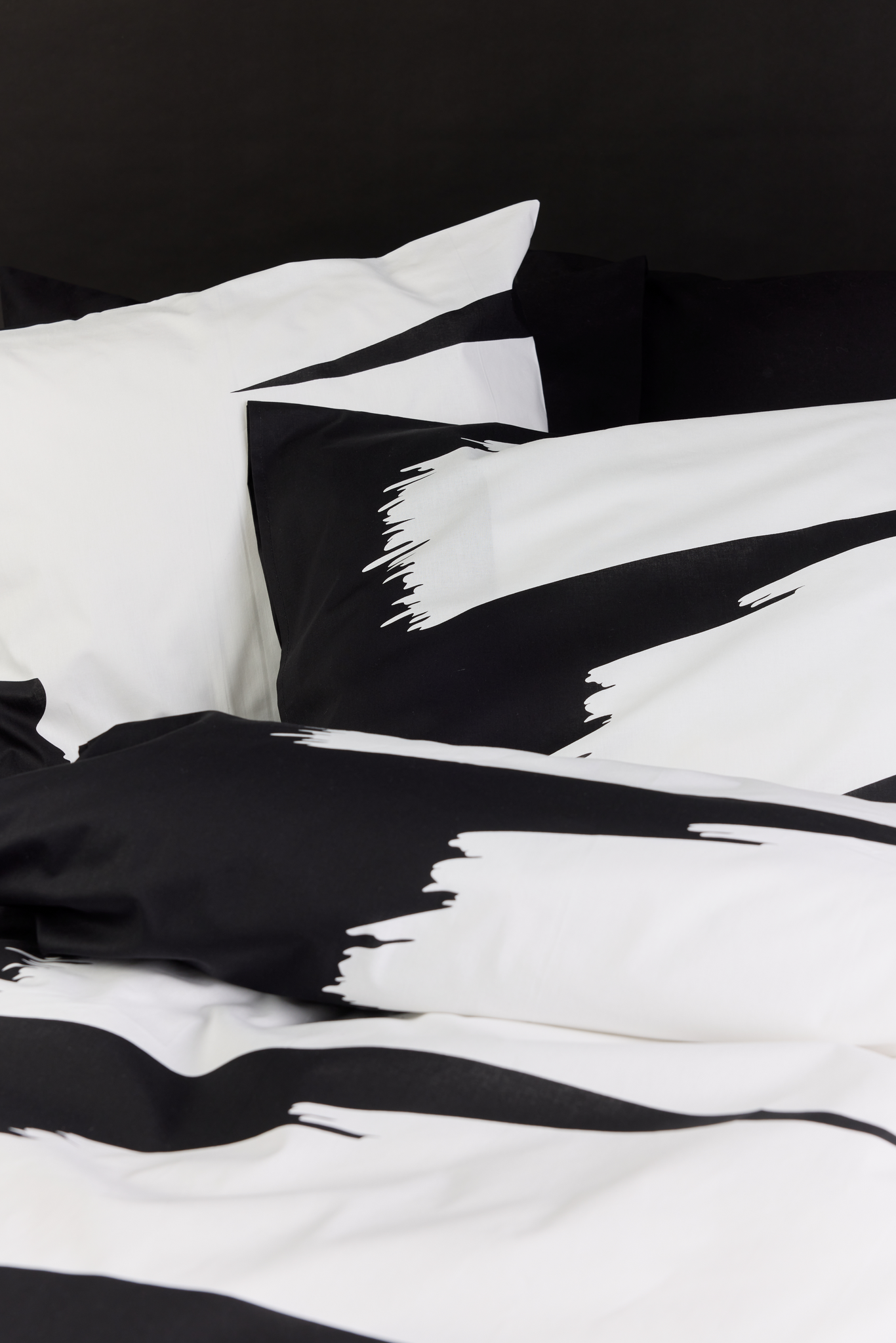 60652-4781-11-06_2; Finlayson Veto Pussilakanasetti Mustavalkoinen / 150x210 + 50x60 cm 