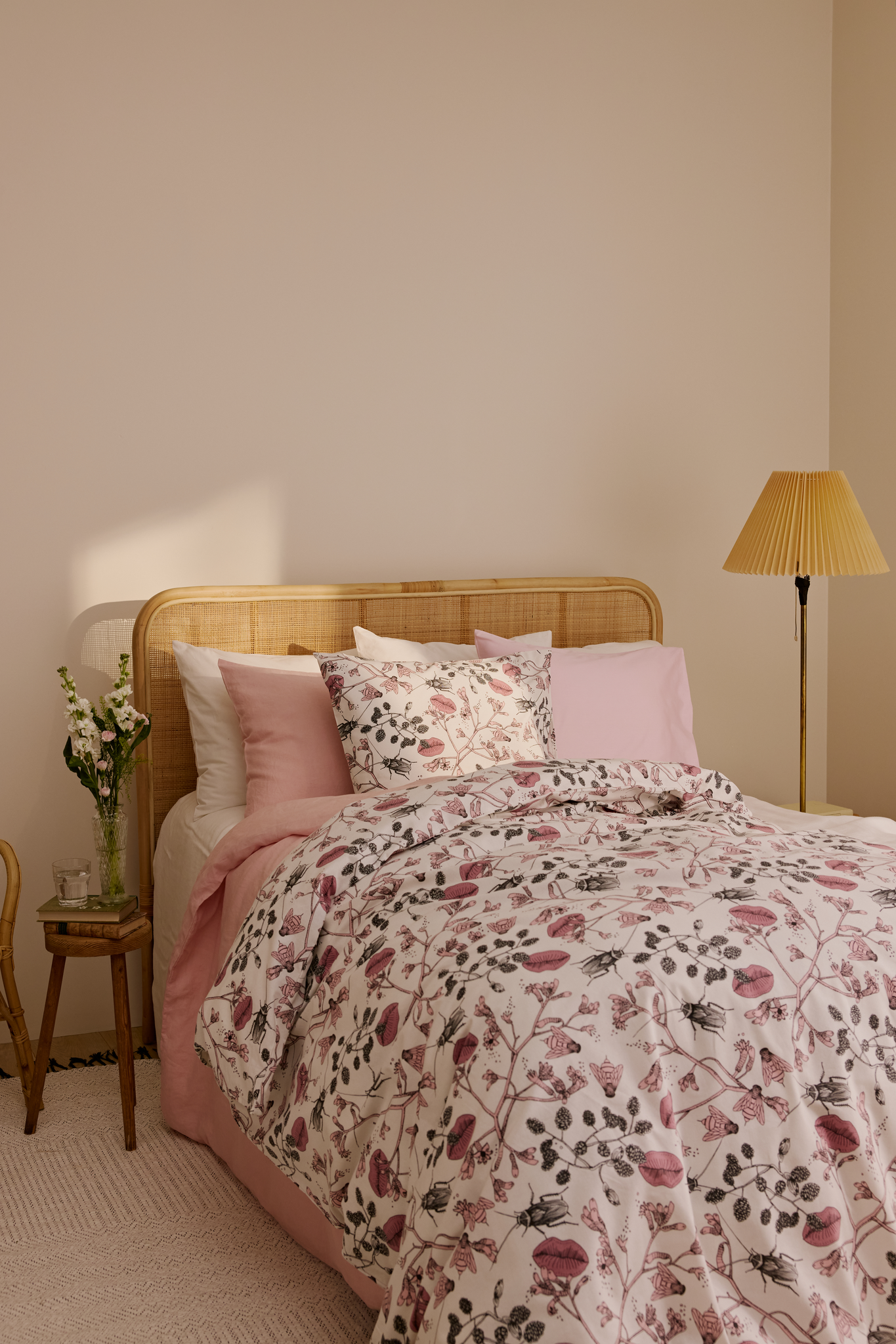 60653-4963-02-06_1; Finlayson Suukko Pussilakanasetti Harmaa / Roosa / 150x210 + 50x60 cm 