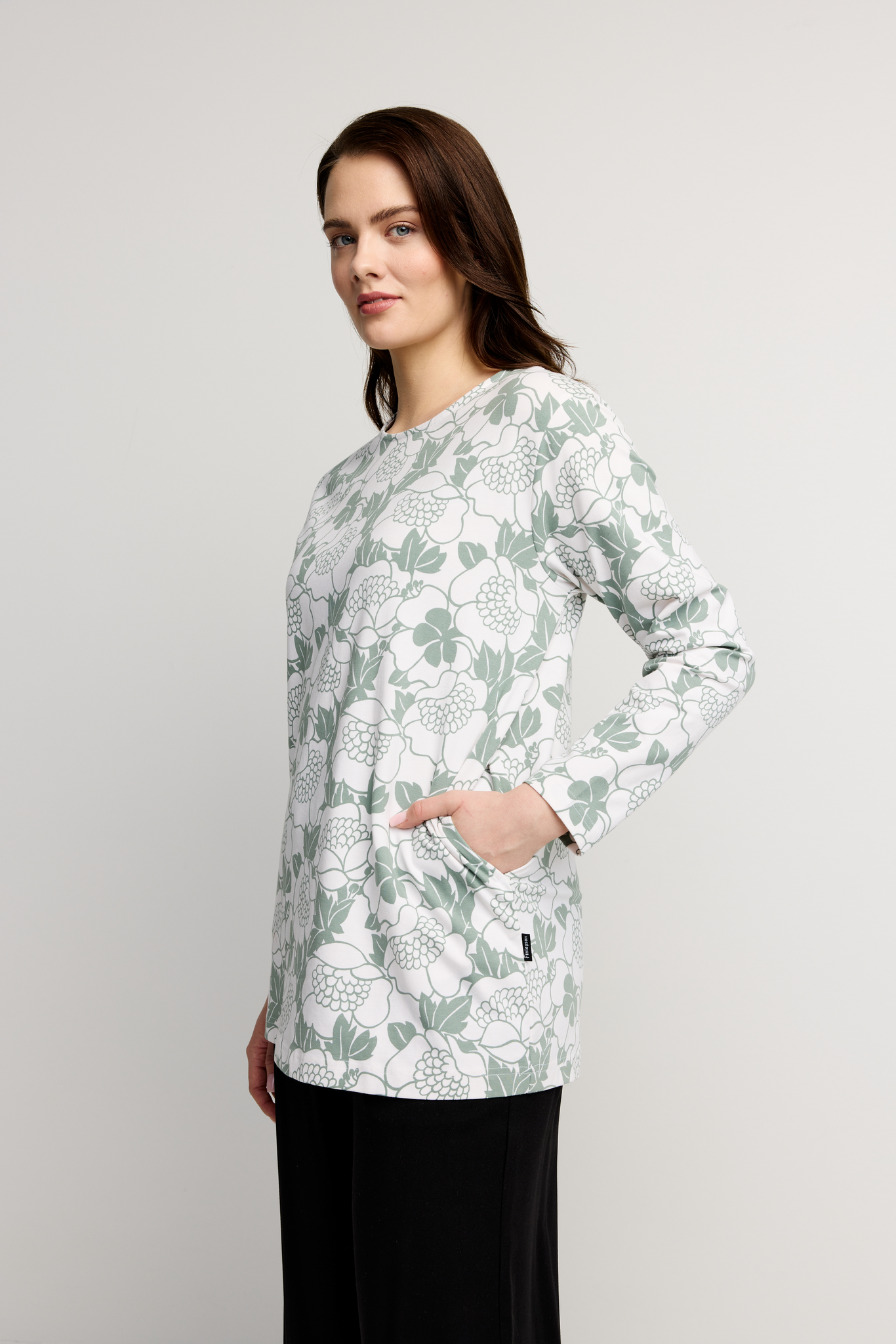 22784443005_5; 22784443004_5; 22784443003_5; 22784443002_5; 22784443001_5; Finlayson ANNUKKA Trikootunika Vaalea salvianvihreä / S 