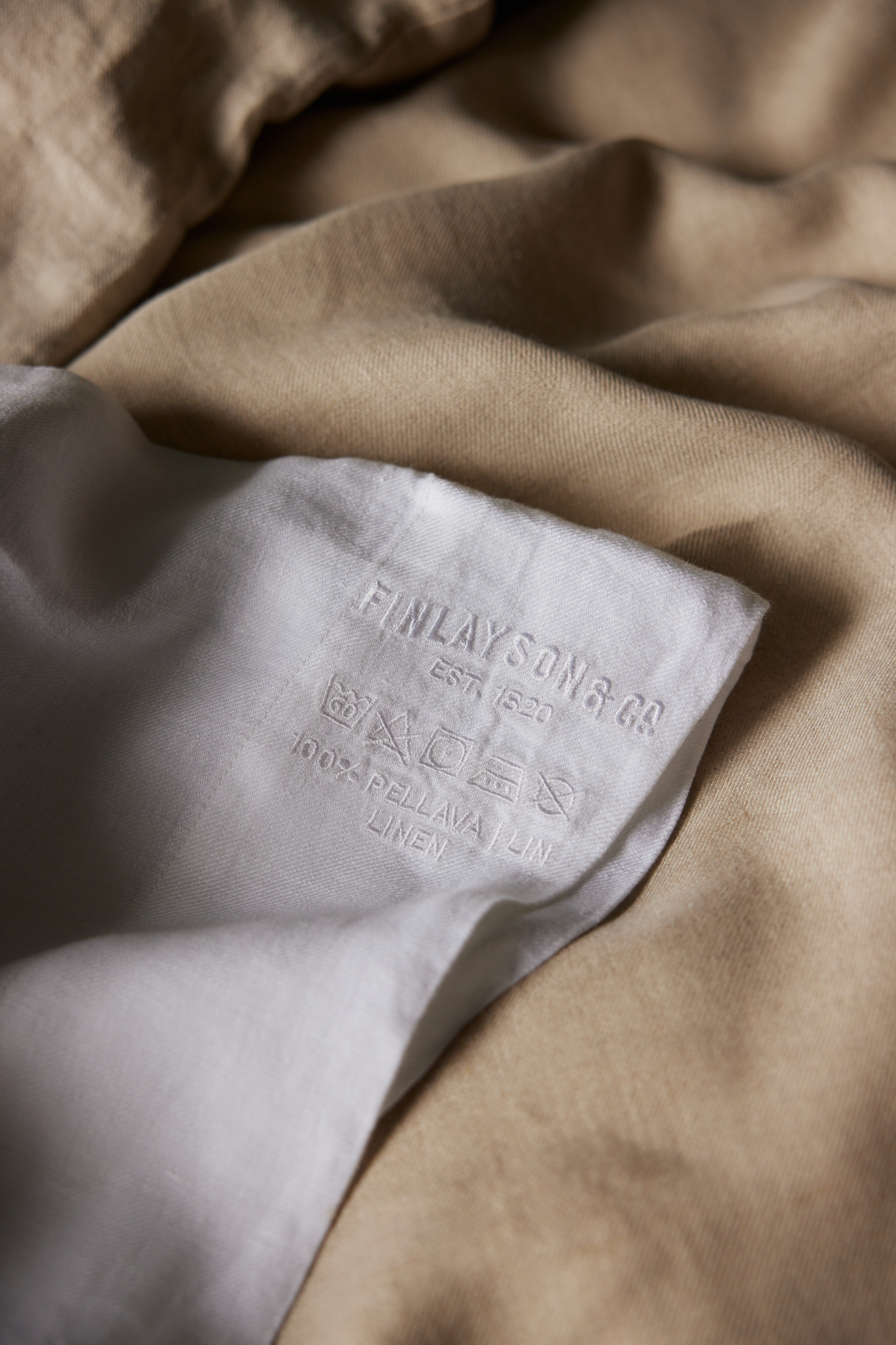 60750-0200-02-06_5; 60750-0200-01-06_5; Finlayson Jesus Pellavapussilakanasetti Pellava / 150x210 + 50x75 cm 