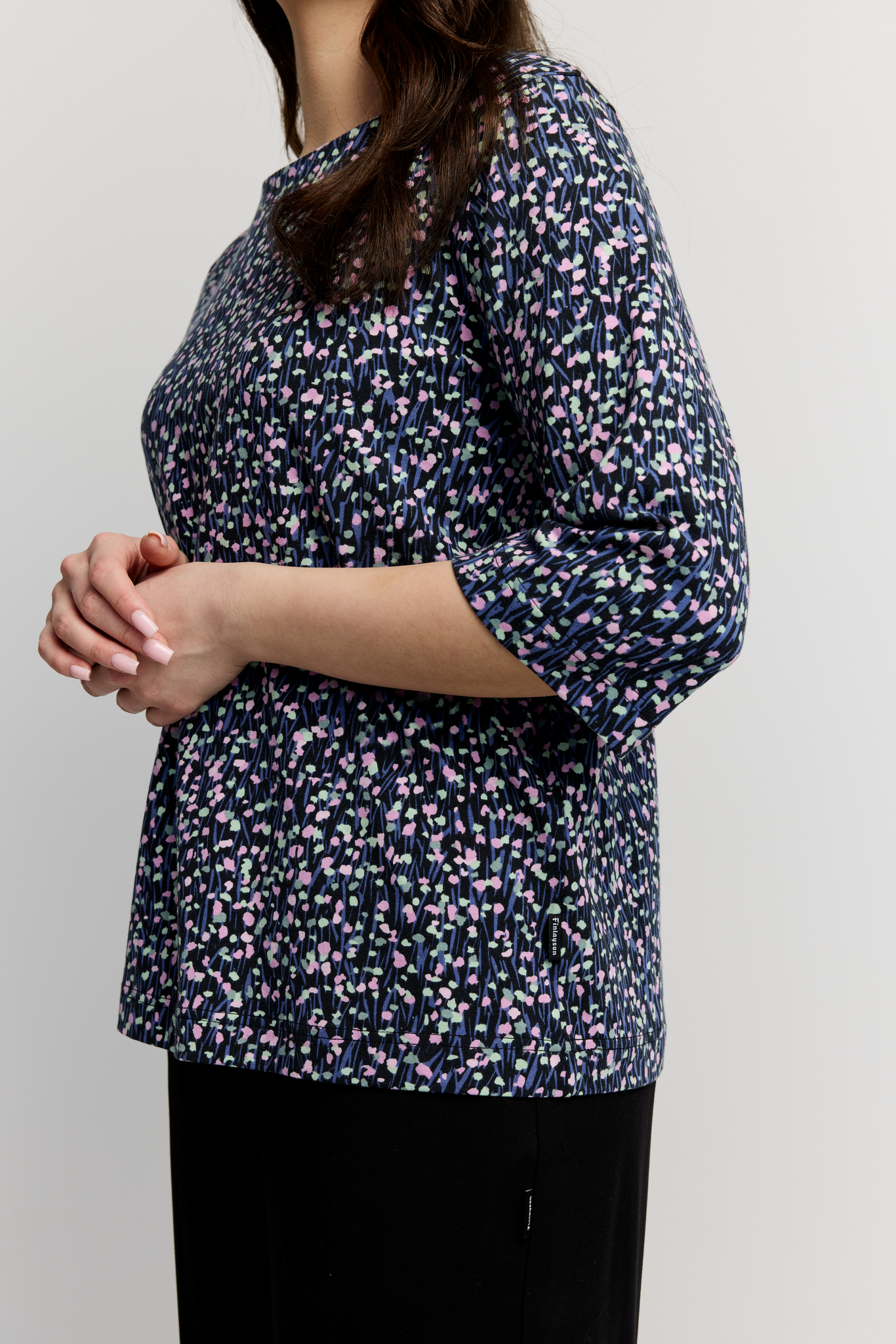 22784449004_5; Finlayson Sievä Trikoopaita Musta / Malva / XL 