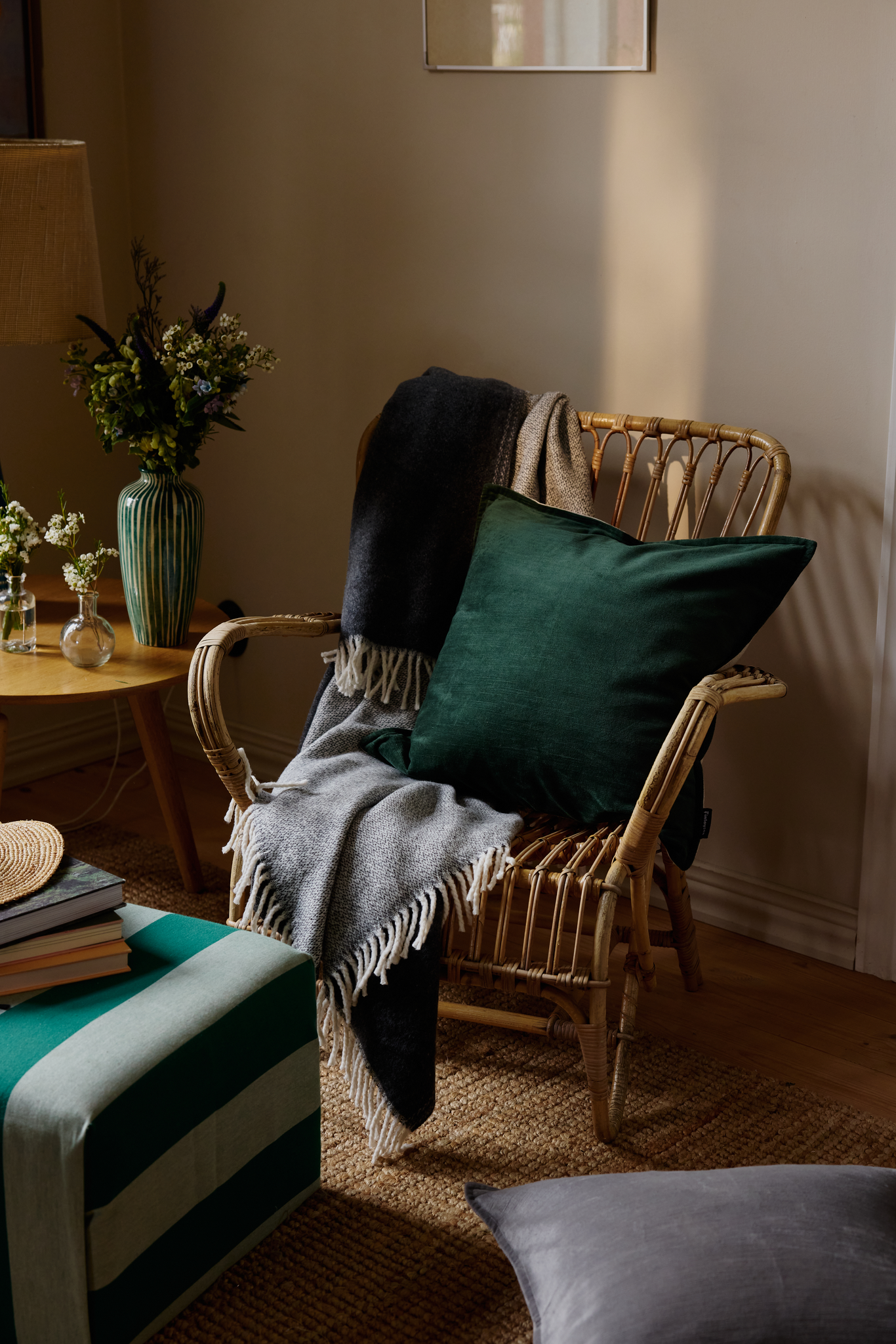 81826-0300-06-04_2; Finlayson Lumoava Koristetyynynpäällinen Tummanvihreä / 50x50 cm 