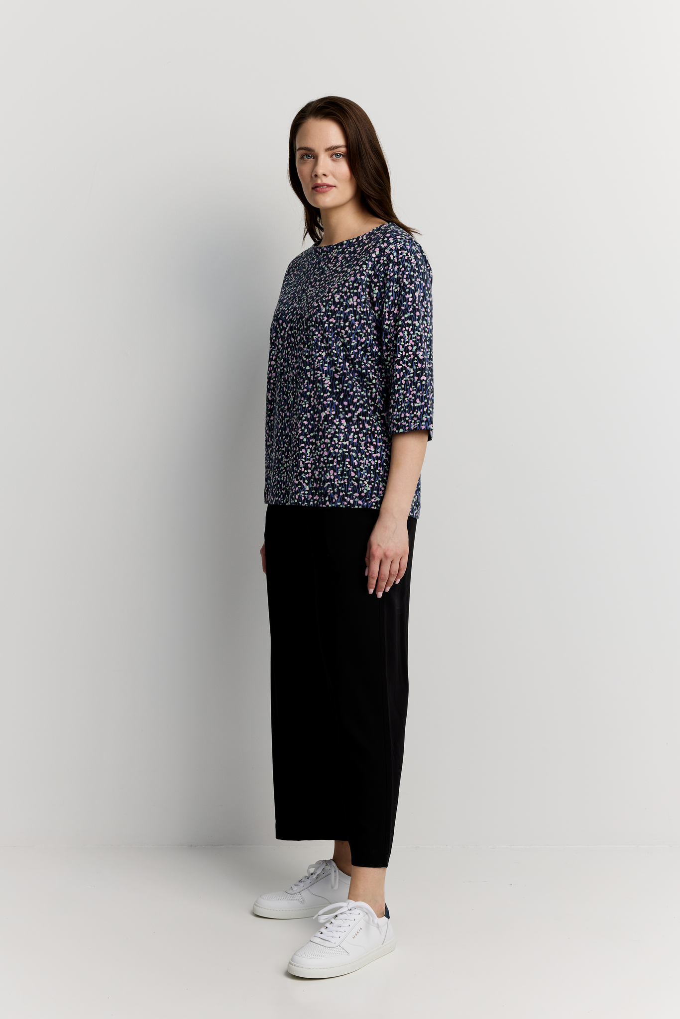 22784449004_3; Finlayson Sievä Trikoopaita Musta / Malva / XL 