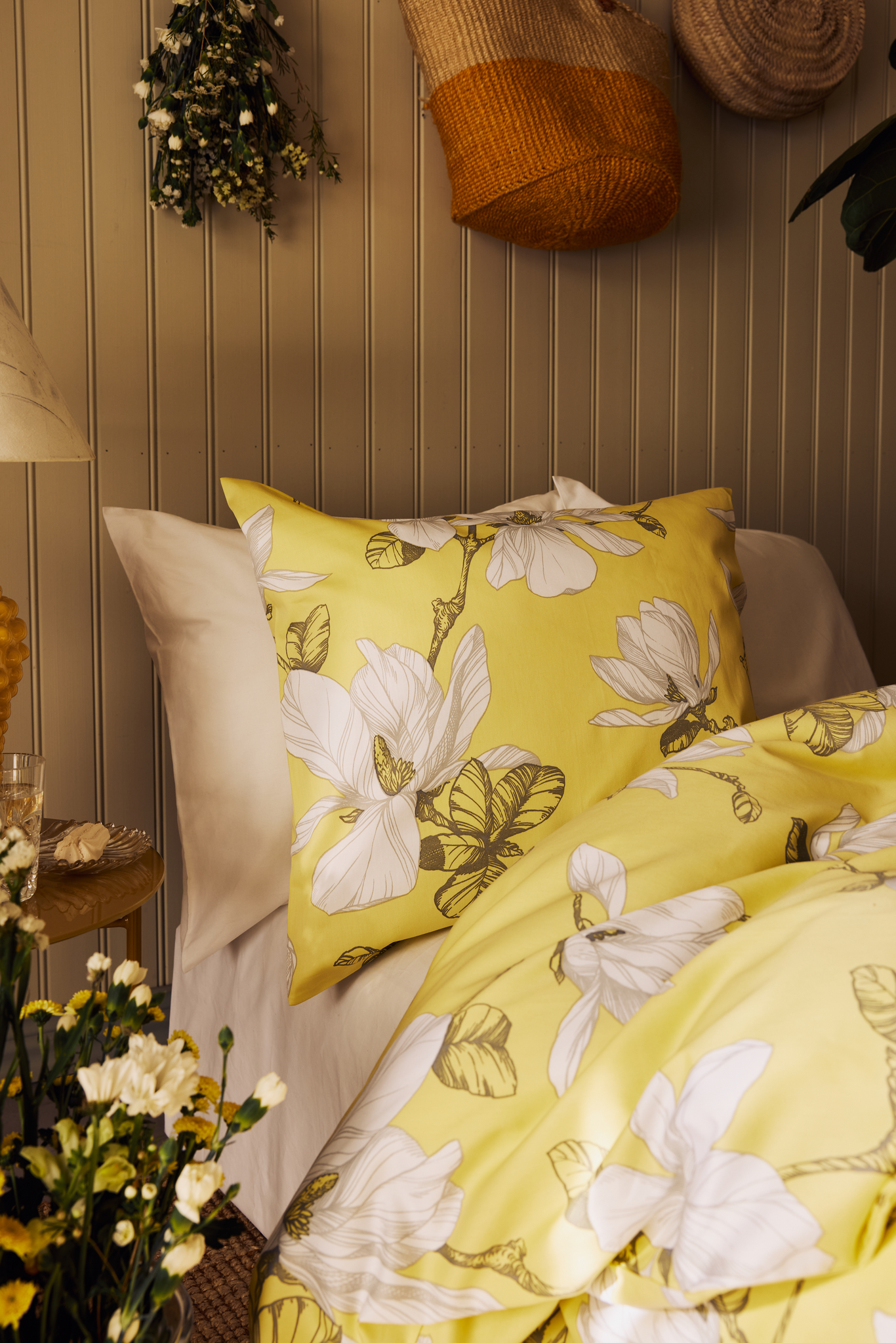 60712-4667-24-06_2; Finlayson Magnolia Satiinipussilakanasetti Vaaleakeltainen / Harmaa / 150x210 + 50x60 cm 