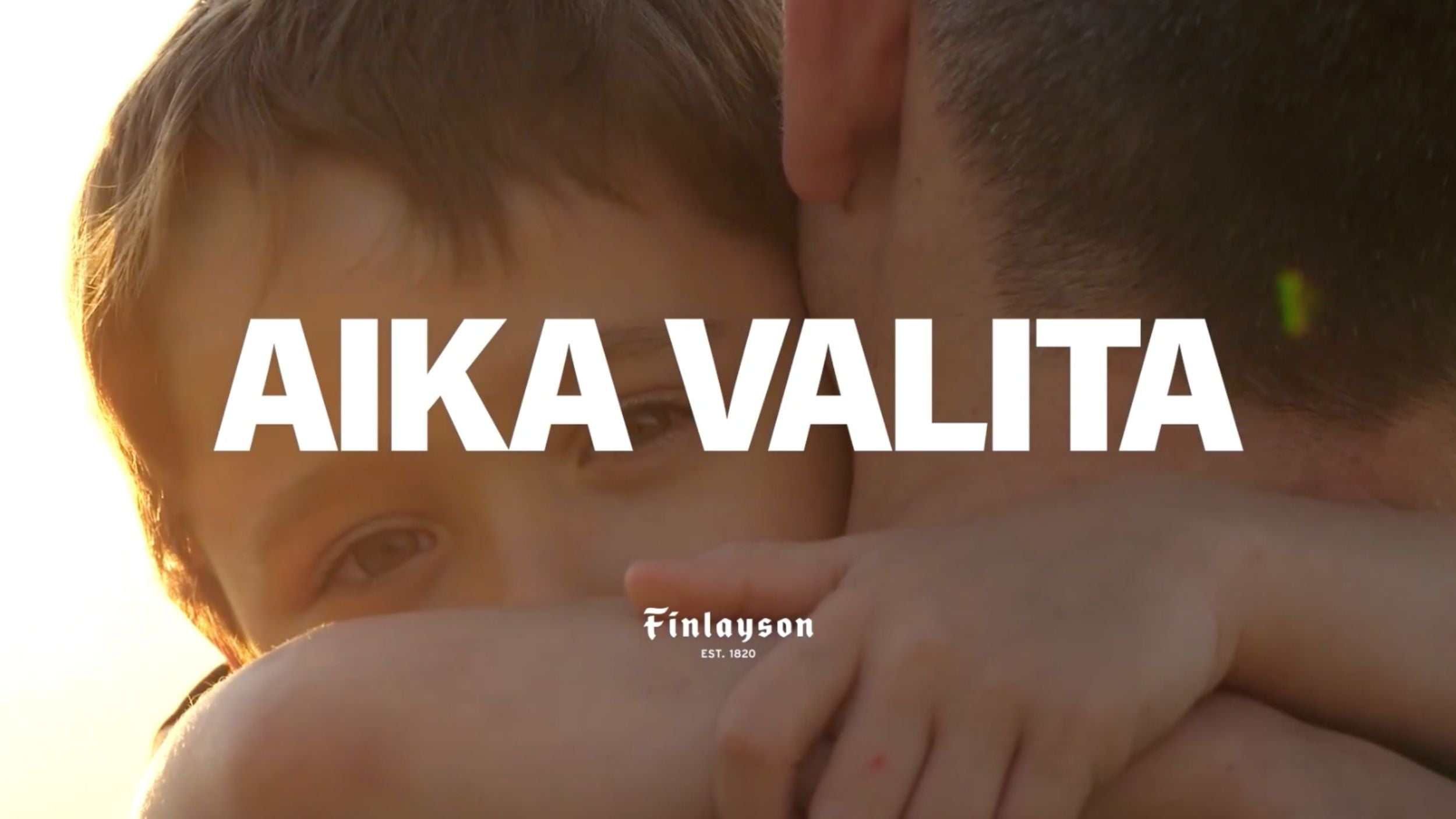 Lataa video: 