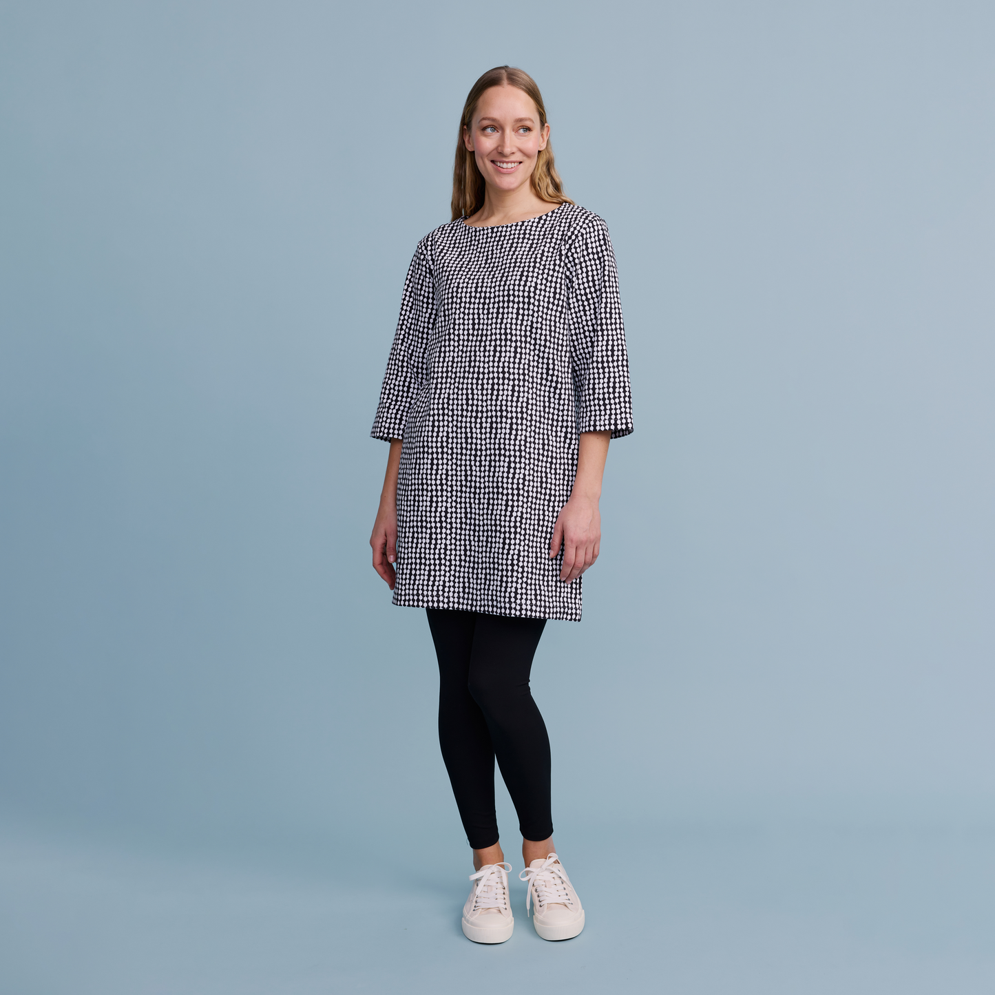 22596018005; Finlayson Pampula Neulostunika Musta / XL 