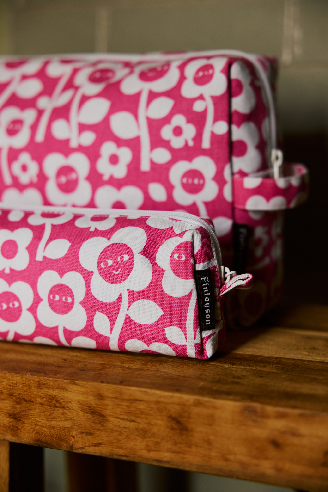 80254-5492-03-05_2; 80250-5492-03-05_2; Finlayson Kukkariemu Toilettilaukku Pinkki / 28x20 cm 