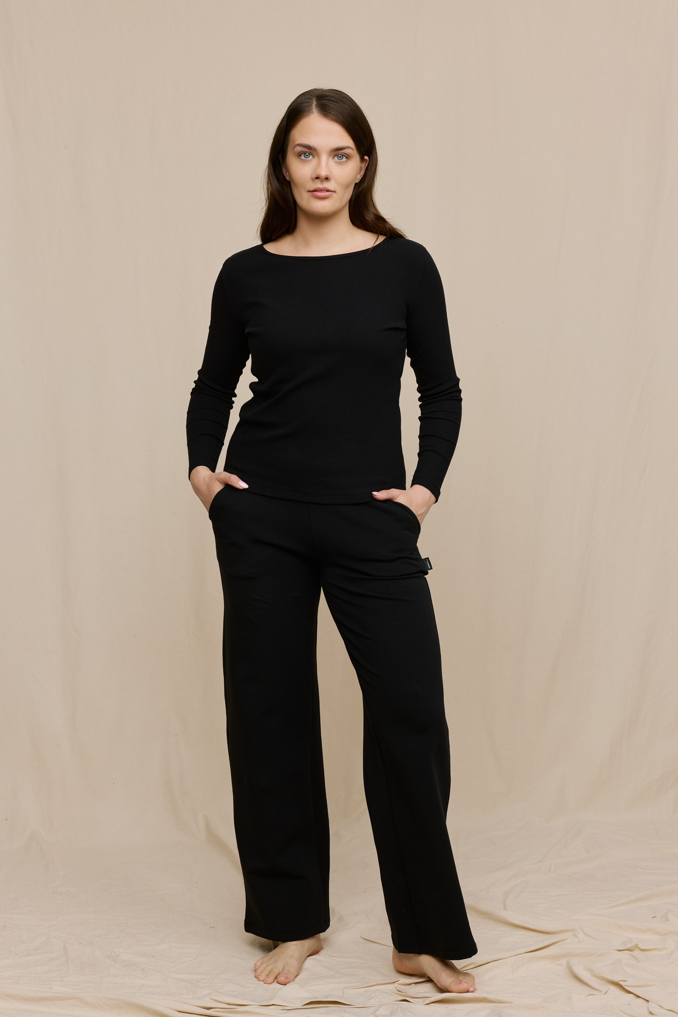 FW17001-999-XL; Finlayson Alda Loungehousut Musta / XL 