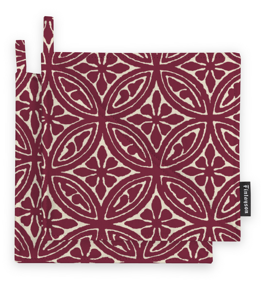 80018-4594-03-10; Finlayson Elektra Patalappu Viininpunainen / 22x22 cm 
