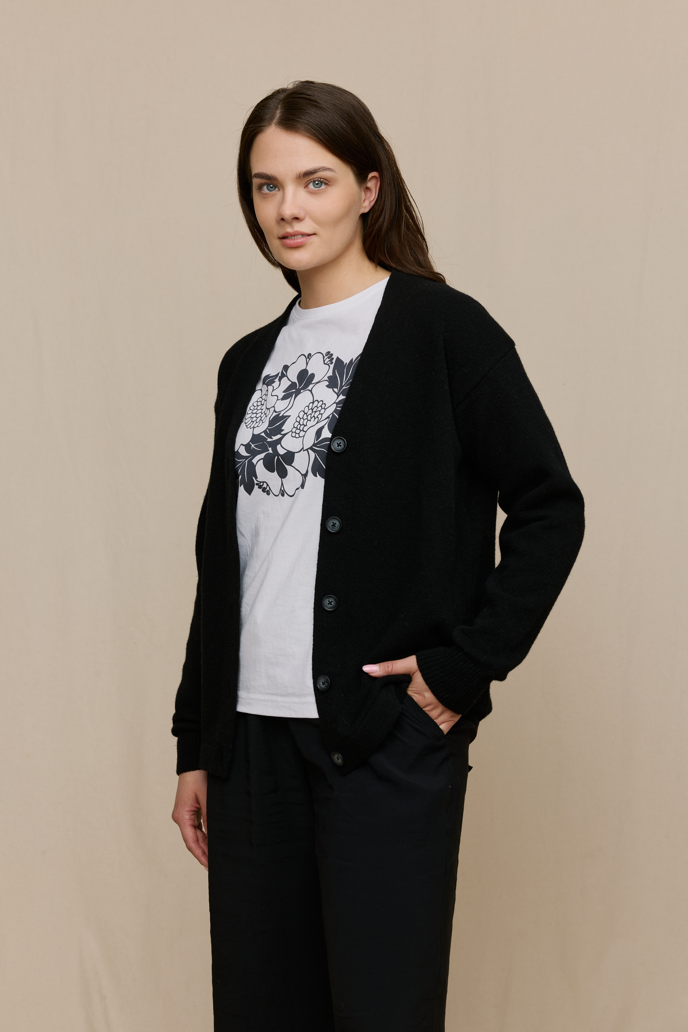 FW51004-999-XL_2; Finlayson Eve Neuletakki Musta / XL 