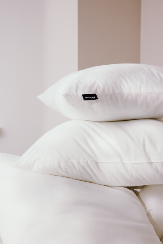 Coronna ergonominen tyyny tyynyt-ja-peitot