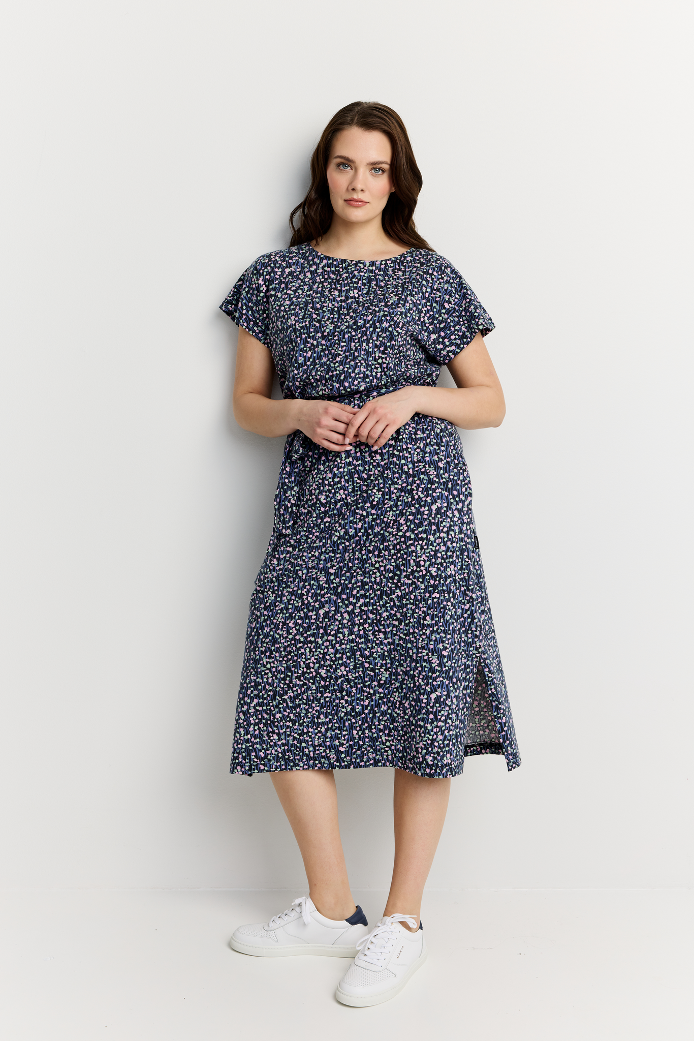 22784441004_2; Finlayson SIEVÄ Trikoomekko Malva / Musta / XL 