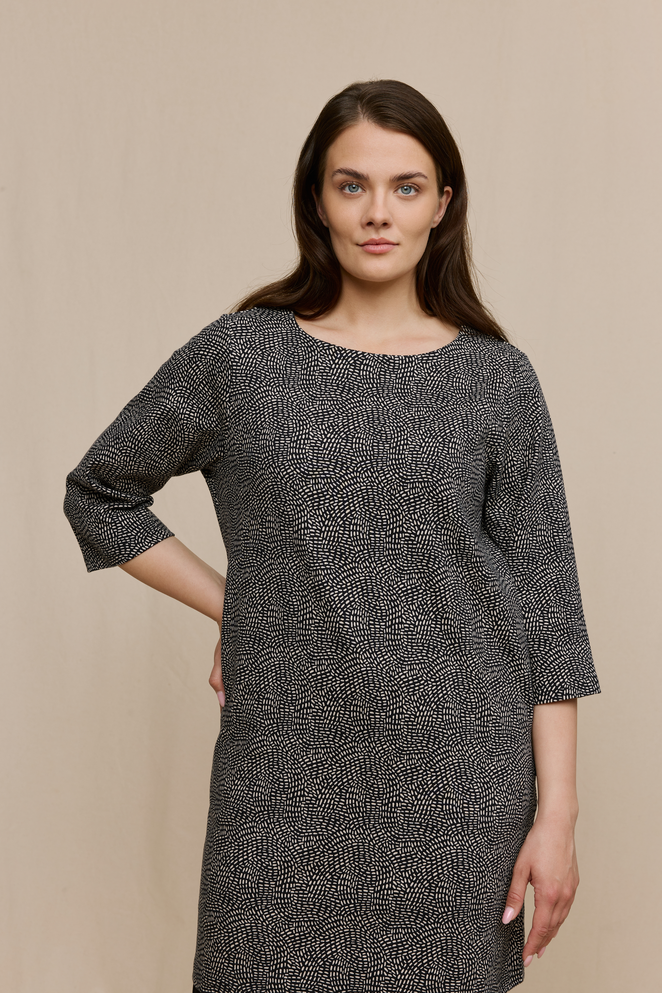 22950718005_2; Finlayson PILKKUVA Mekko Mustavalkoinen / XL 