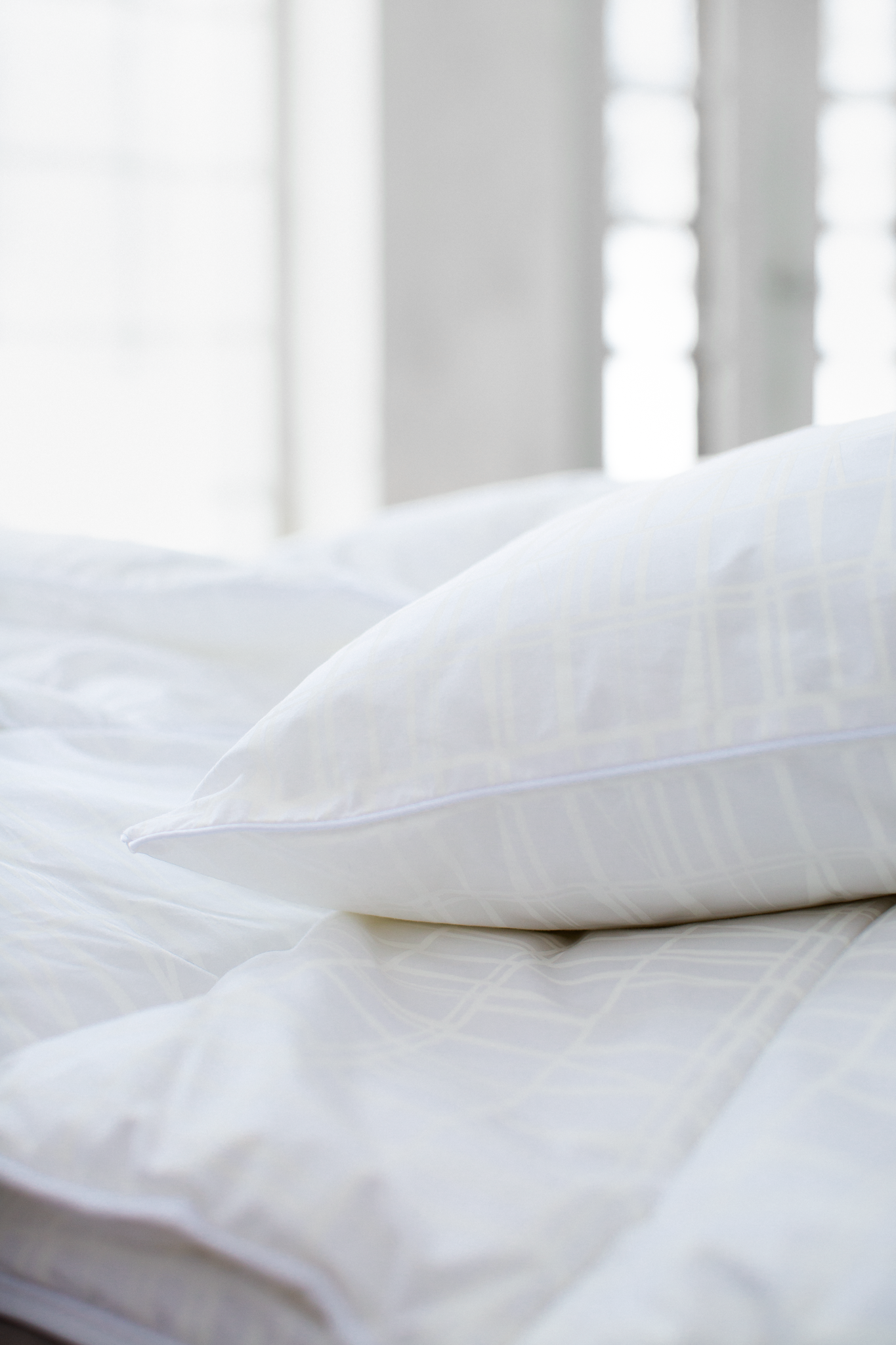 40016-3435-01-08_2; Finlayson Coronna Premium napakka puolikorkea tyyny Valkoinen / 50x60 cm 