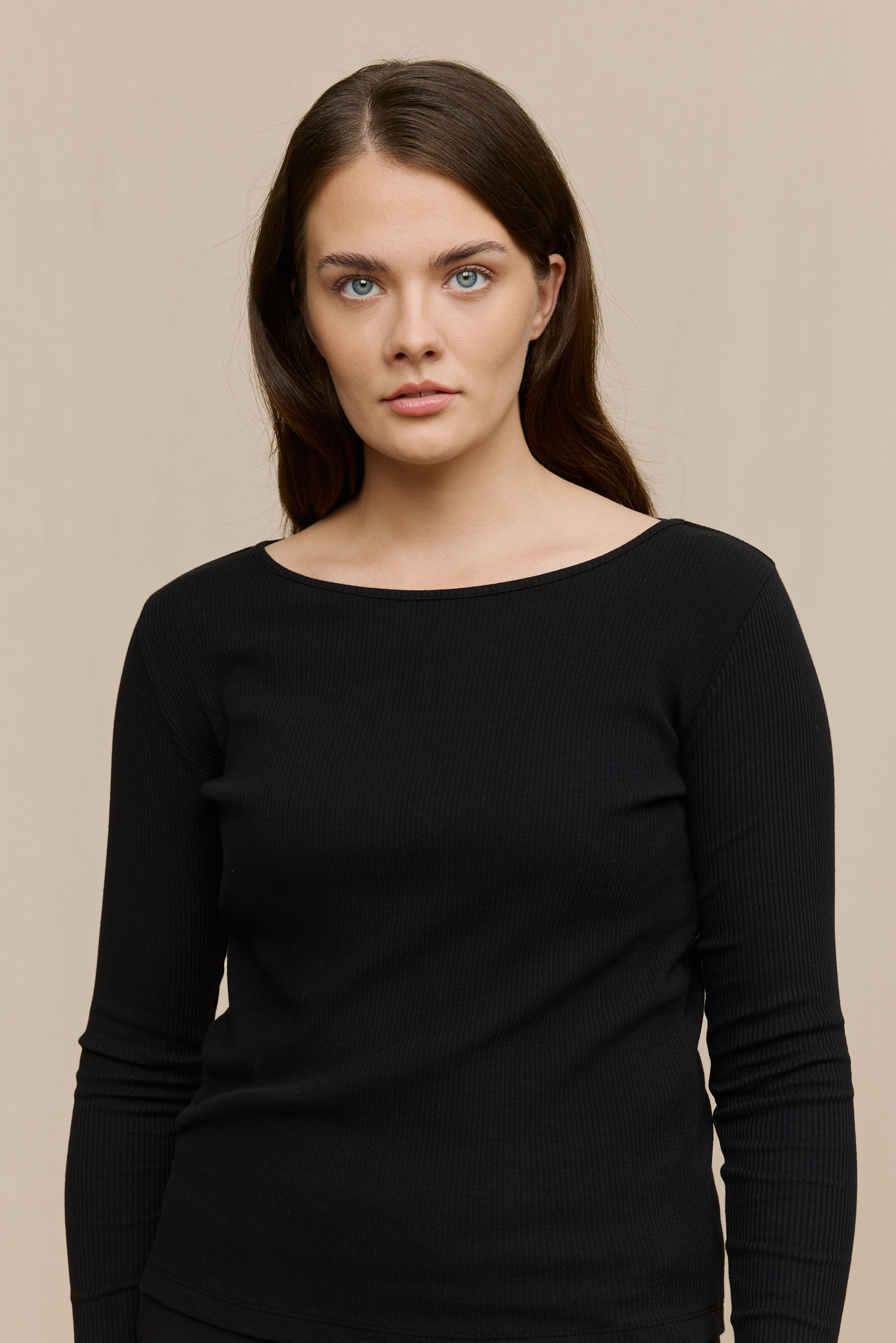 FW12001-999-L_1; Finlayson Alda Loungepusero Musta / L 